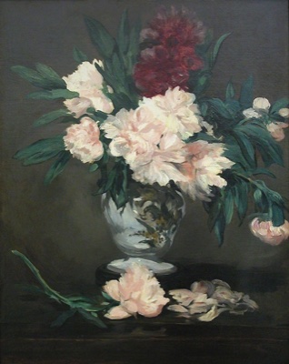 Vase de pivoines sur piédouche
