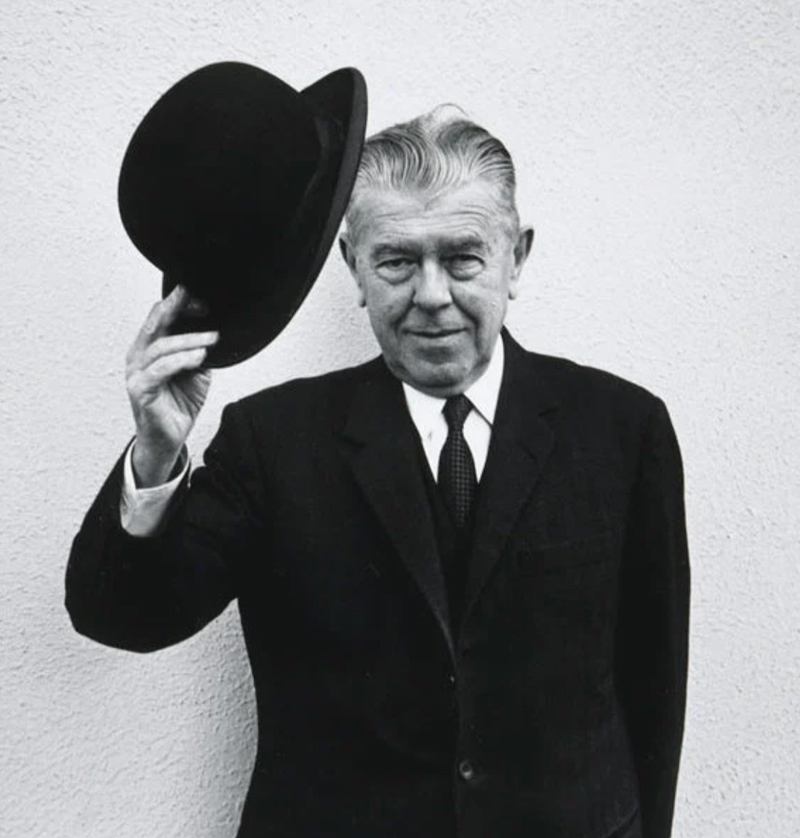 Portrait de René Magritte